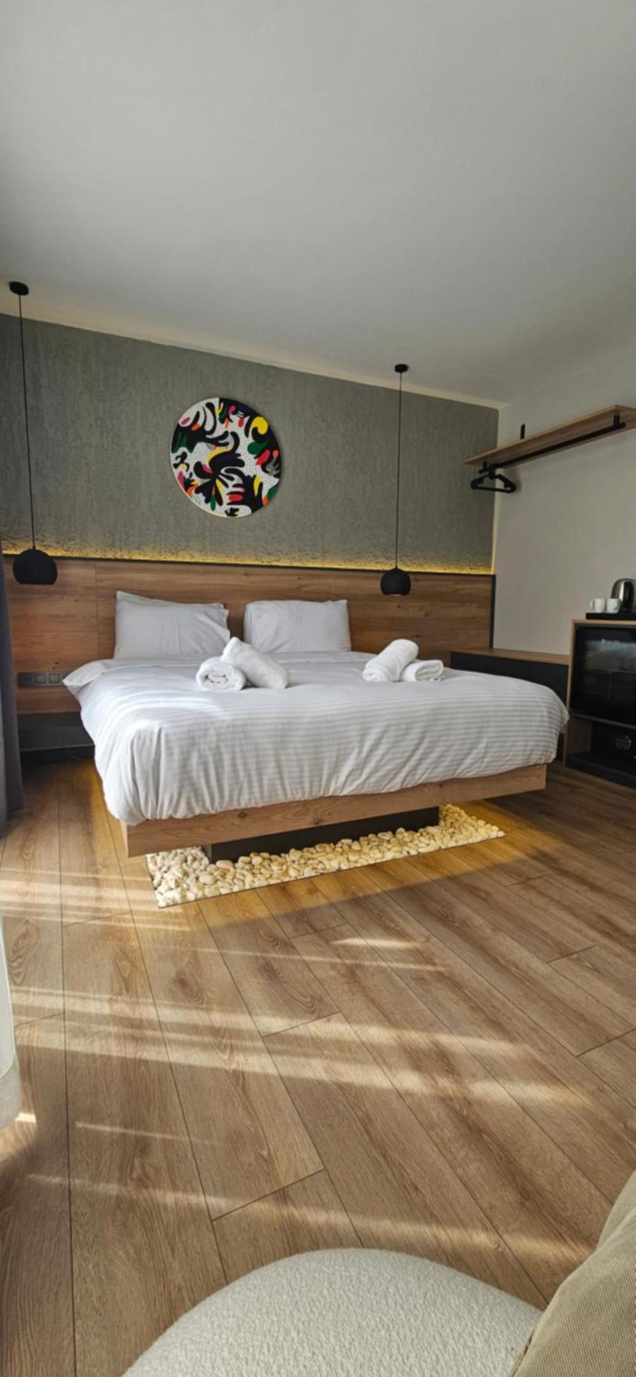 Glitz Otel *